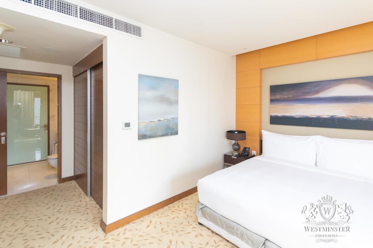 Westminster Dubai Mall Ngoại thất bức ảnh A bedroom at the hotel