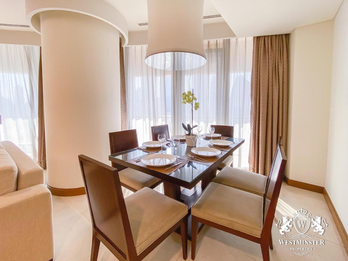Westminster Dubai Mall Ngoại thất bức ảnh A dining room