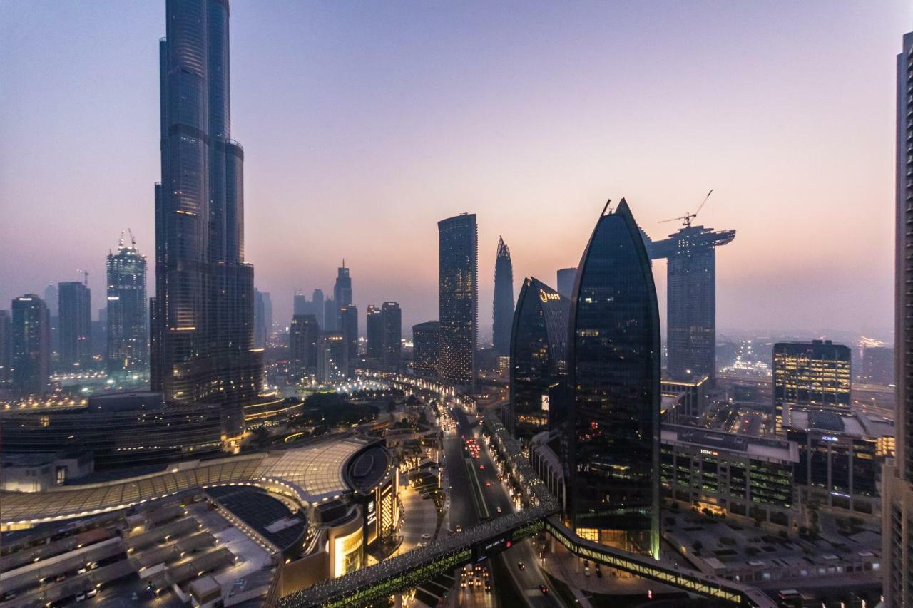 Westminster Dubai Mall Ngoại thất bức ảnh The skyline of the new financial district in Riyadh