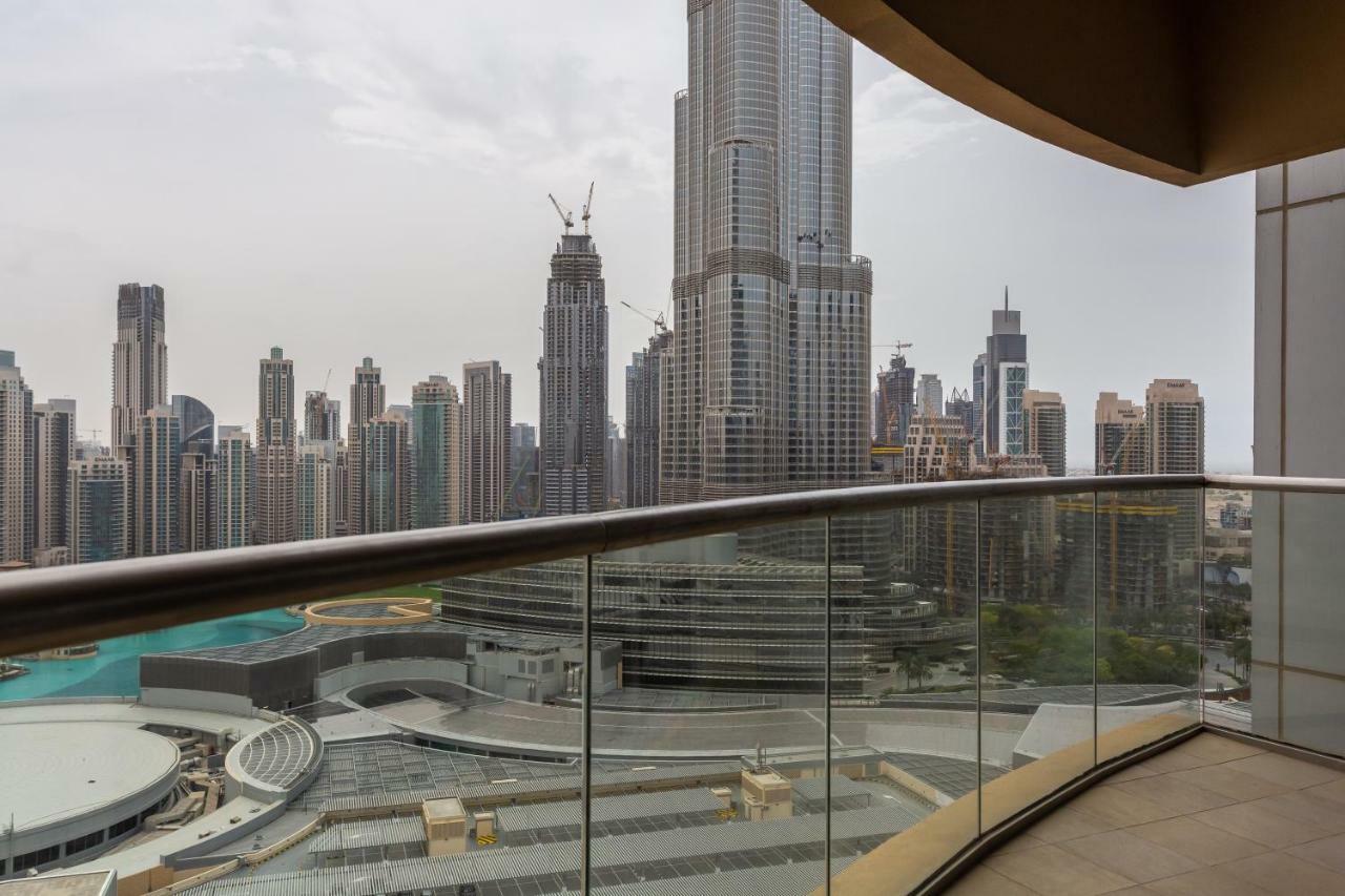 Westminster Dubai Mall Ngoại thất bức ảnh View of the Dubai skyline from the 122nd floor of the Burj Khalifa